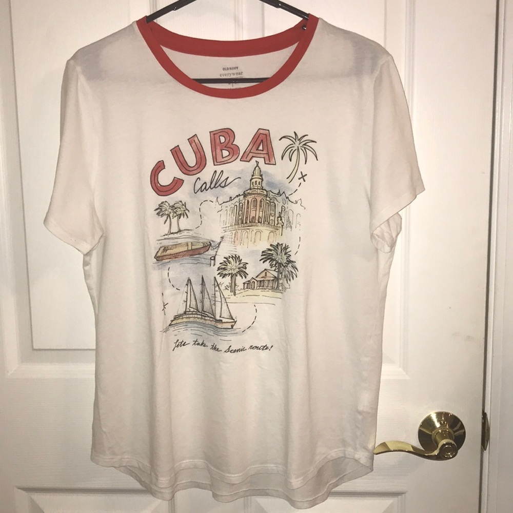 Old Navy T-shirt
